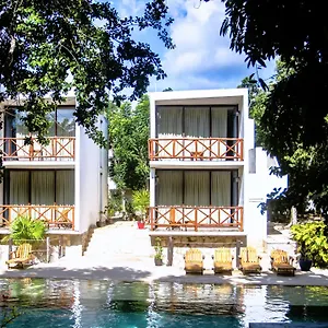 Casa Tortuga - Cenotes Park Inclusive Hotel